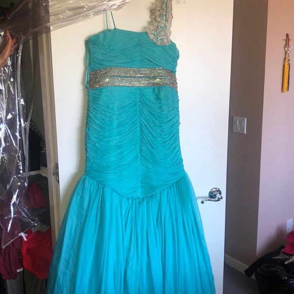 Party Gown Turquoise - Picture 6 of 8